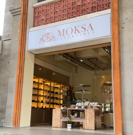 moksa at ubud art market